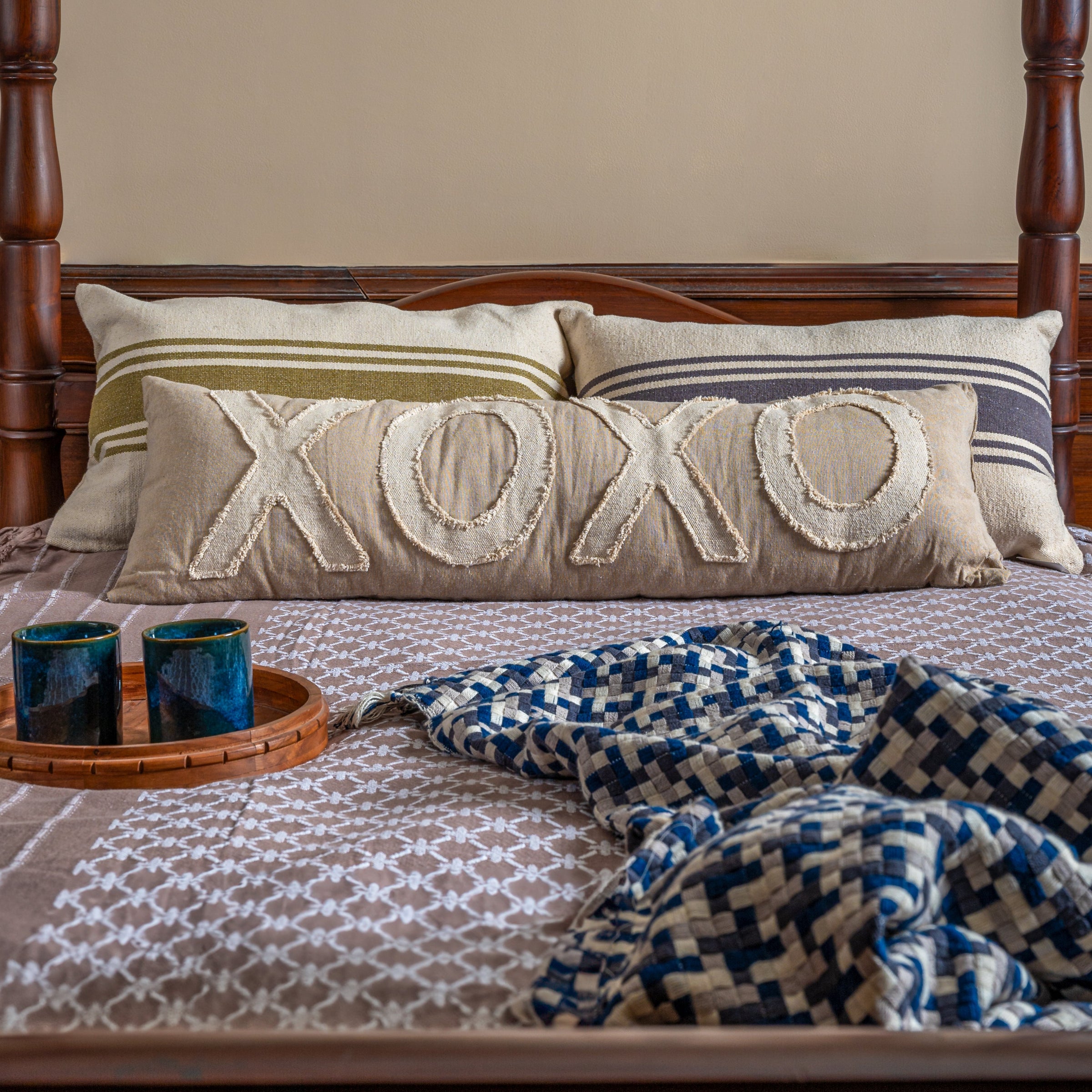 XOXO Lumbar Cushion