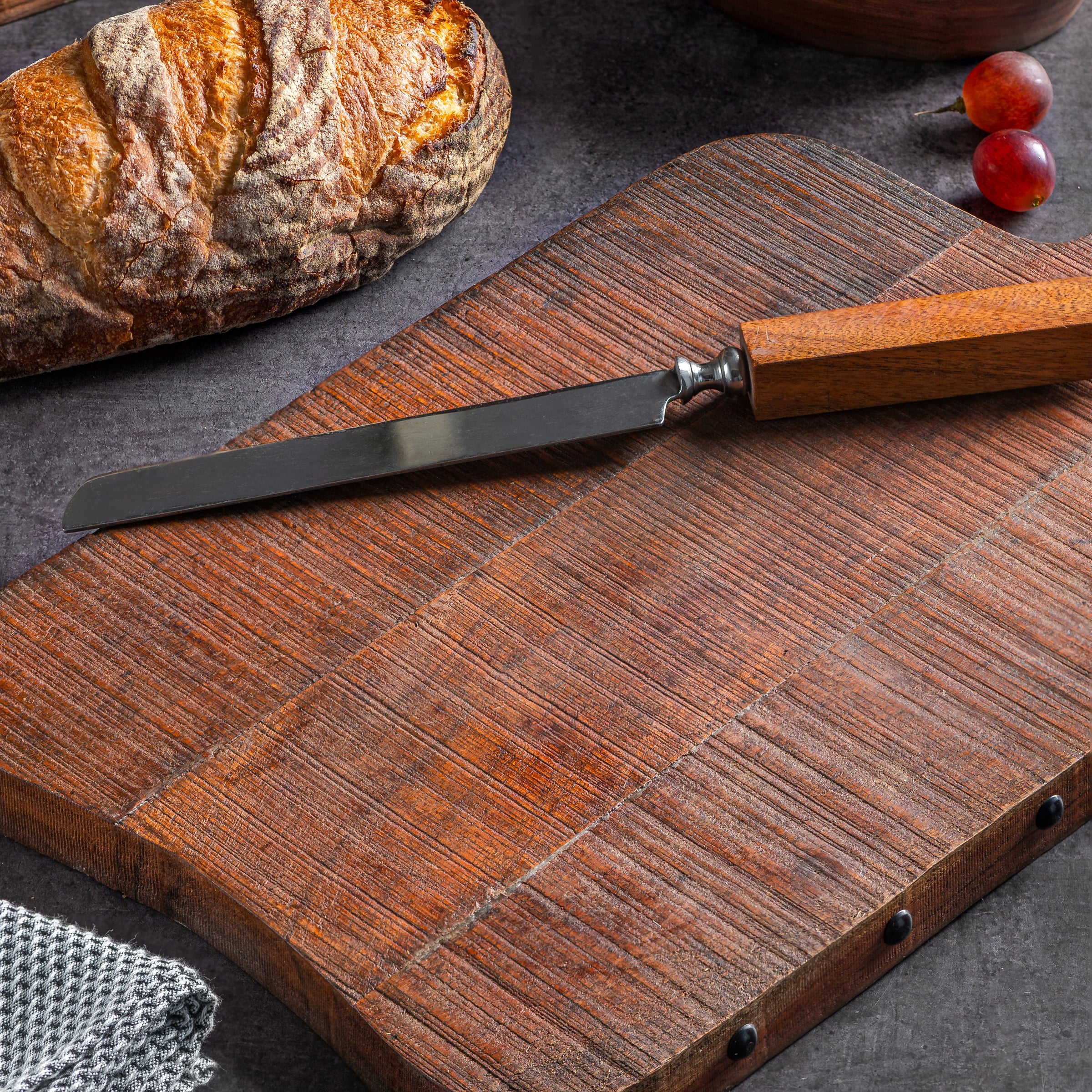 Onah Rustic Board with Handle